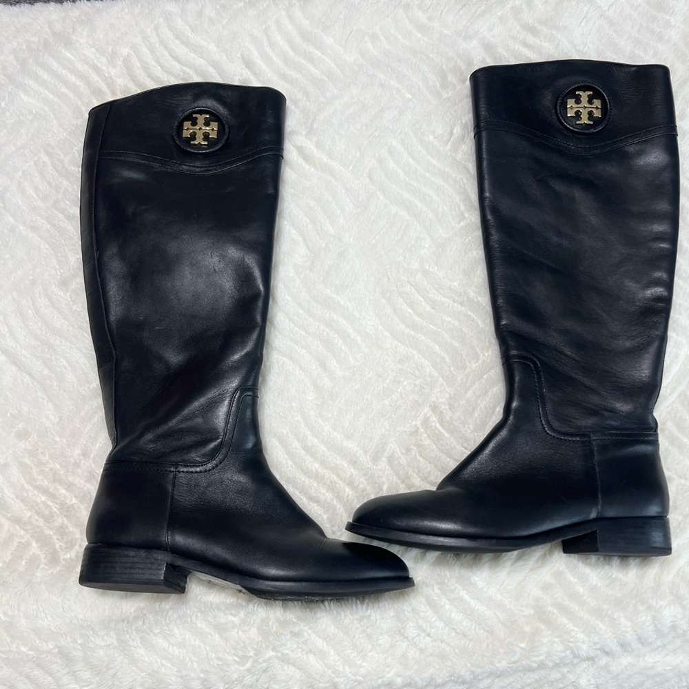 Tory Burch Black Leather Riding Boots Logo Medallion Knee High Size 7.5 - Picture 2 of 14